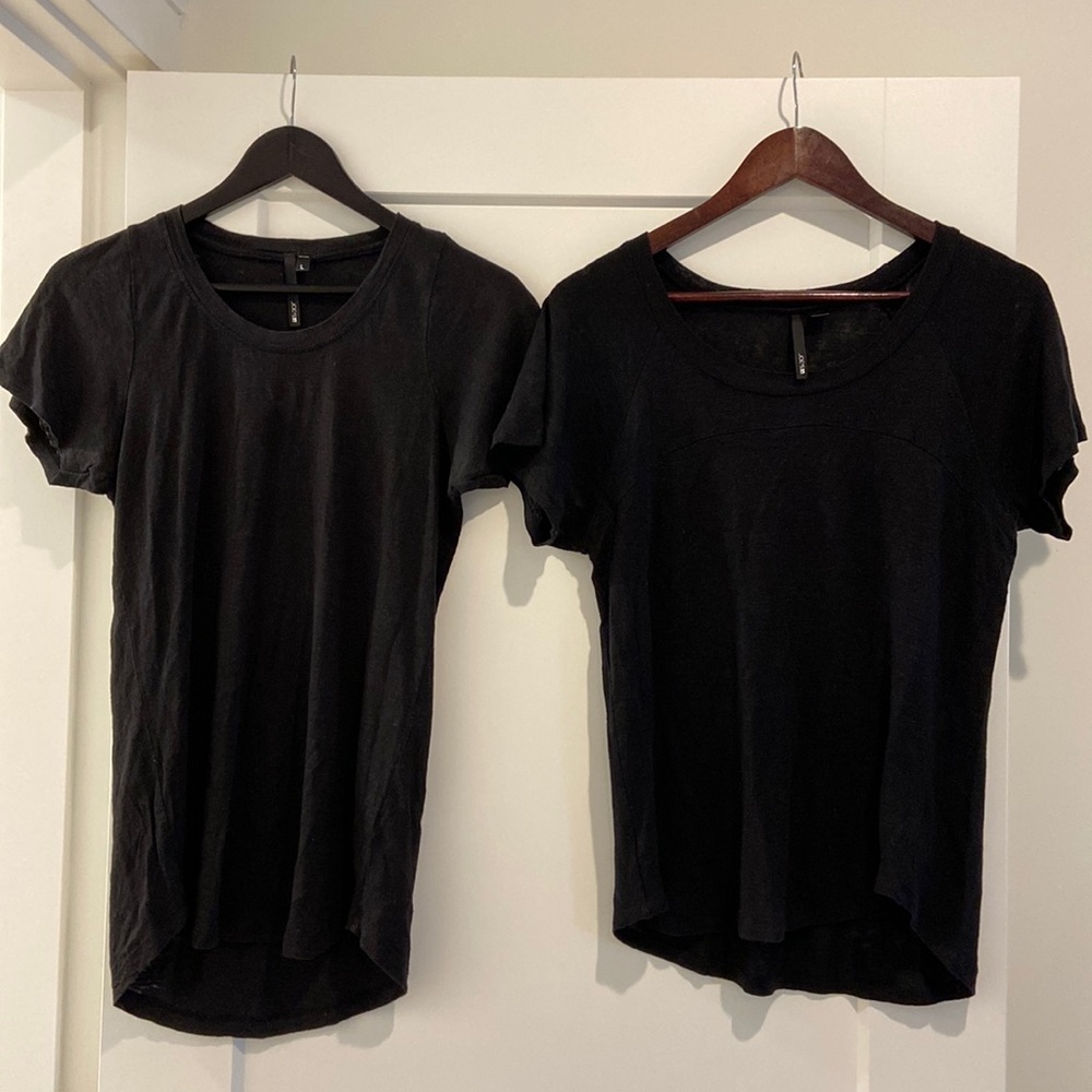 Joe Jeans Linen essential black tee, set of two great condition. Size Medium fit